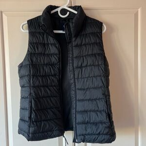 GAP Black Quilted Puffer Vest